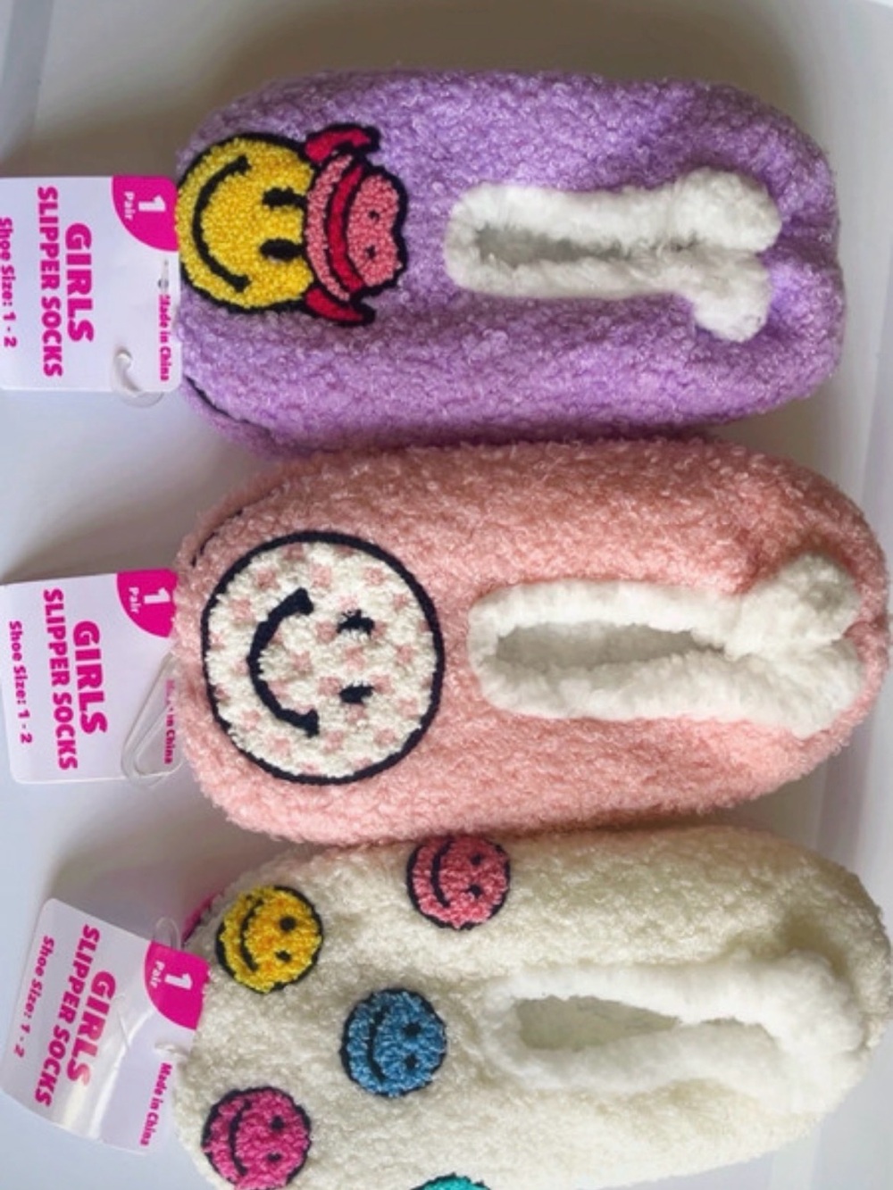 Girls Cozy Smiley Slipper Socks - Picture 2 of 4